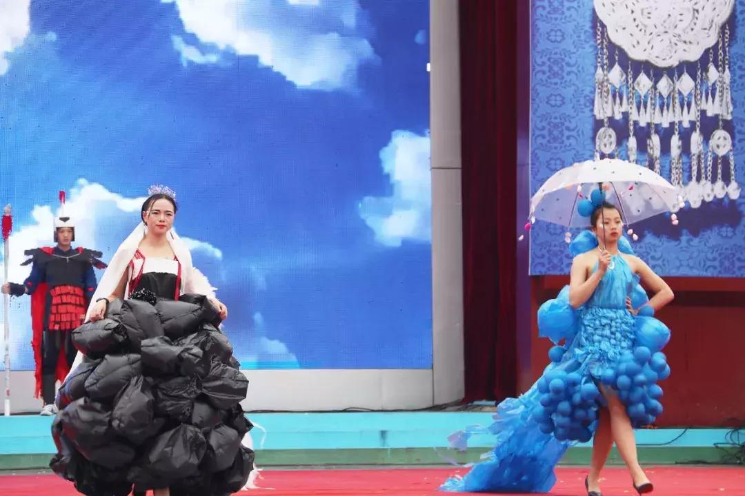 厉害了我们的新时代内容简介,松桃中等职业学校