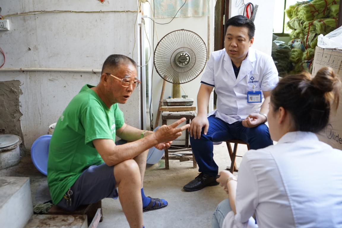 合肥北大白癜风医院：情系退伍老兵致敬最可爱的人