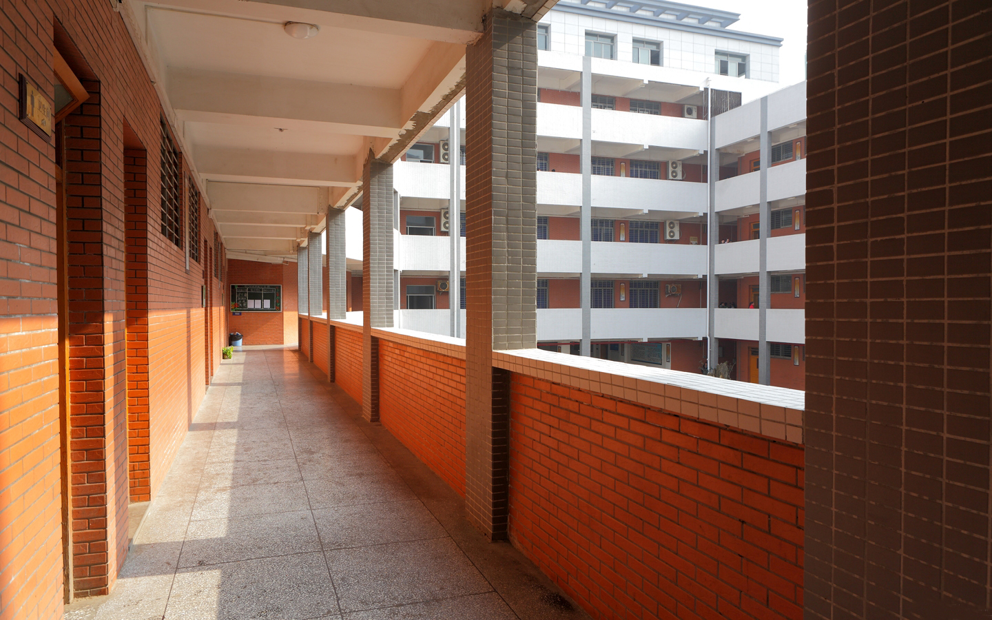 重庆哪所学校环境最好,重庆环境最差的学校