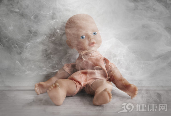 吸二手烟对孩子的危害有哪些,吸二手烟对小孩的危害有多大