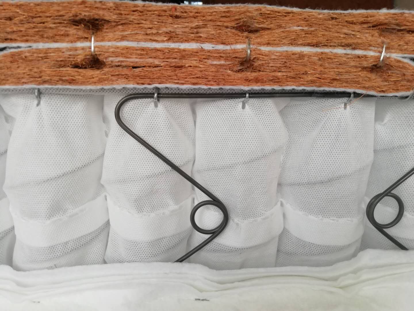 国外床垫和国产床垫区别,国外品牌床垫哪个性价比高