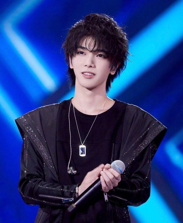 华晨宇张碧晨被曝育有一子,花花堂哥发文辟谣,双方均未拿出证据