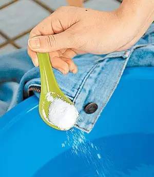 衣服掉色教你一招轻松解决,脱色衣服怎么样不褪色