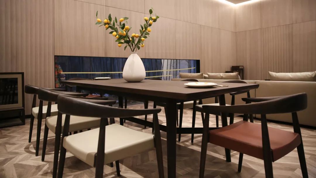 媒体热文|“大宅”亮相名家具展，了解大家居时代全屋整装的无限