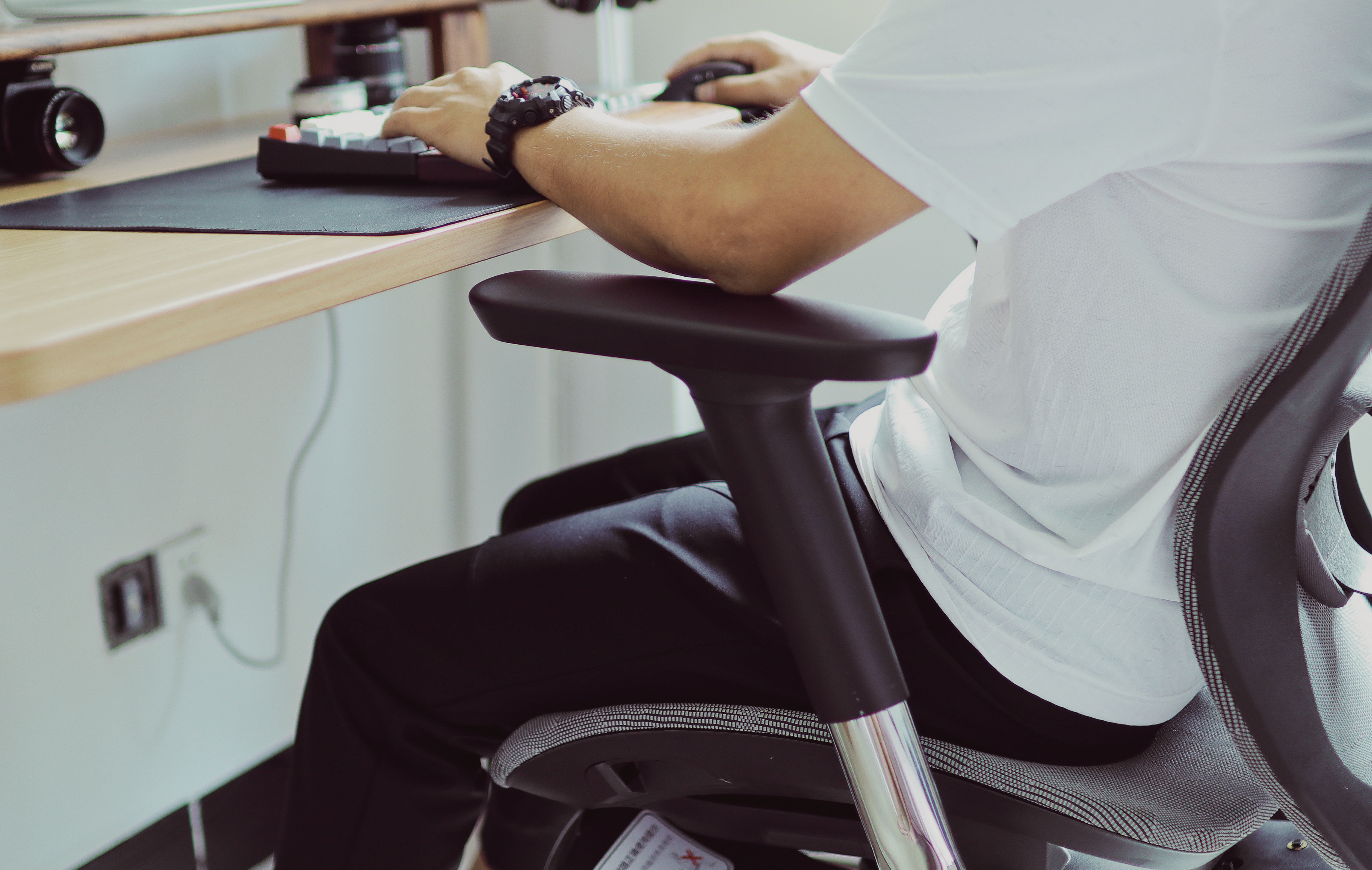 西昊人体工学椅基础款,西昊v1办公椅