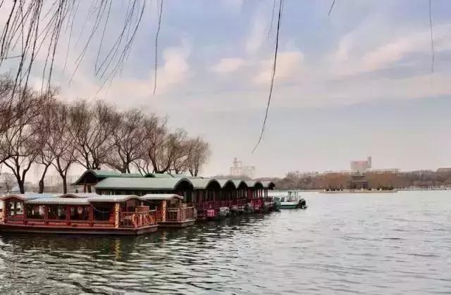 冬季山东山泉水最美最有韵味？济南山泉水美？泰山上下一片银白？