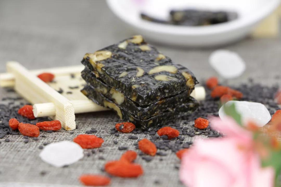 便宜的阿胶糕做法,阿胶糕现在怎么这么便宜