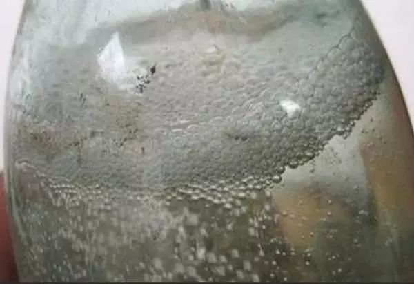 「借花辨酒」是泡沫还是花酒花的两副模样