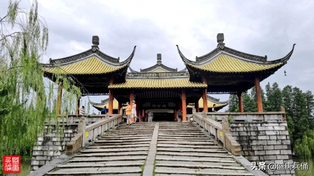 扬州｜垂杨不断接残芜，雁齿红桥俨画图