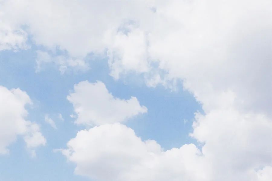 儿童画云简单又漂亮创意画怎么画,儿童画怎么用蜡笔画天空