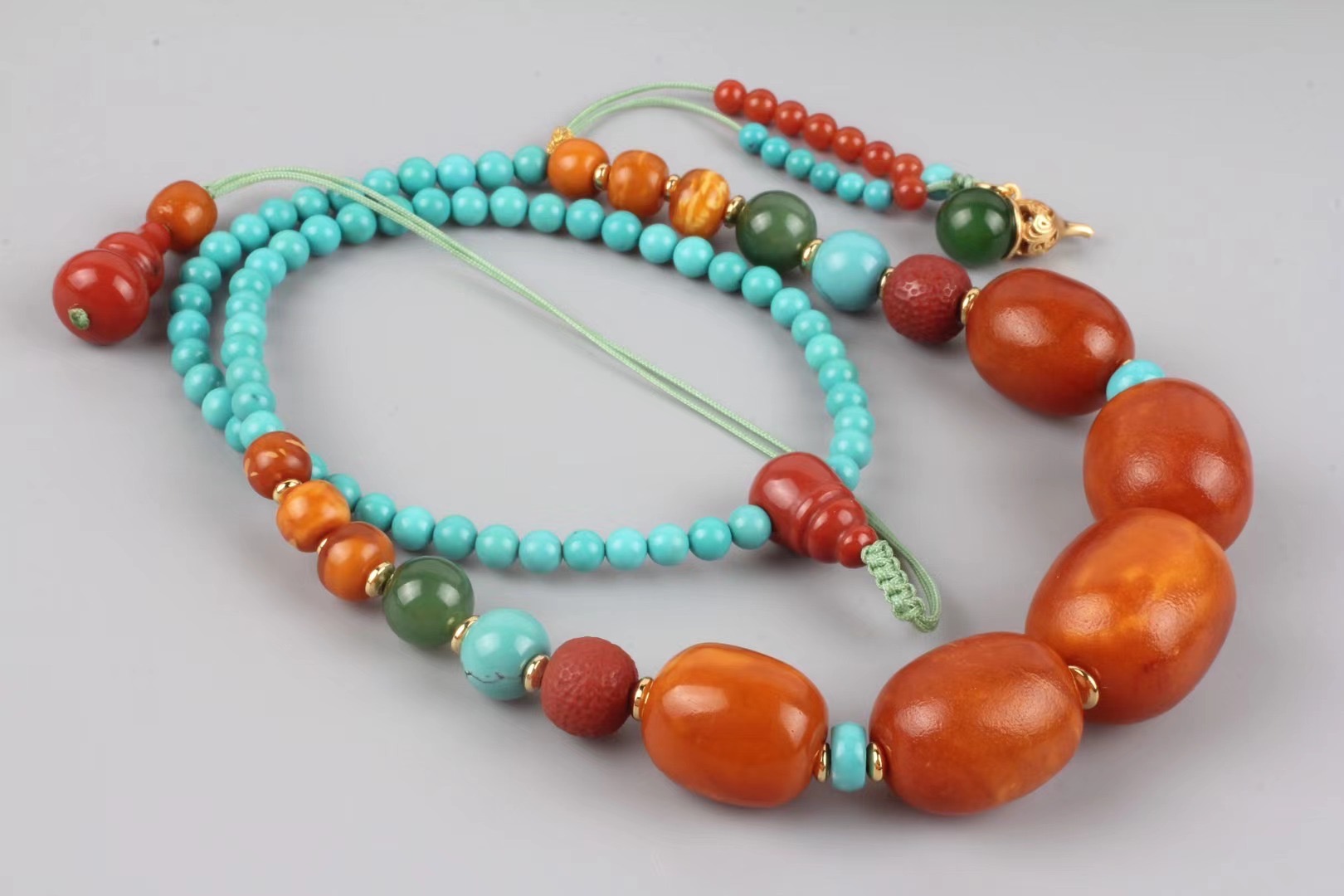 烤色蜜蜡和老蜜蜡有什么区别,烤色蜜蜡和老蜜蜡的鉴别