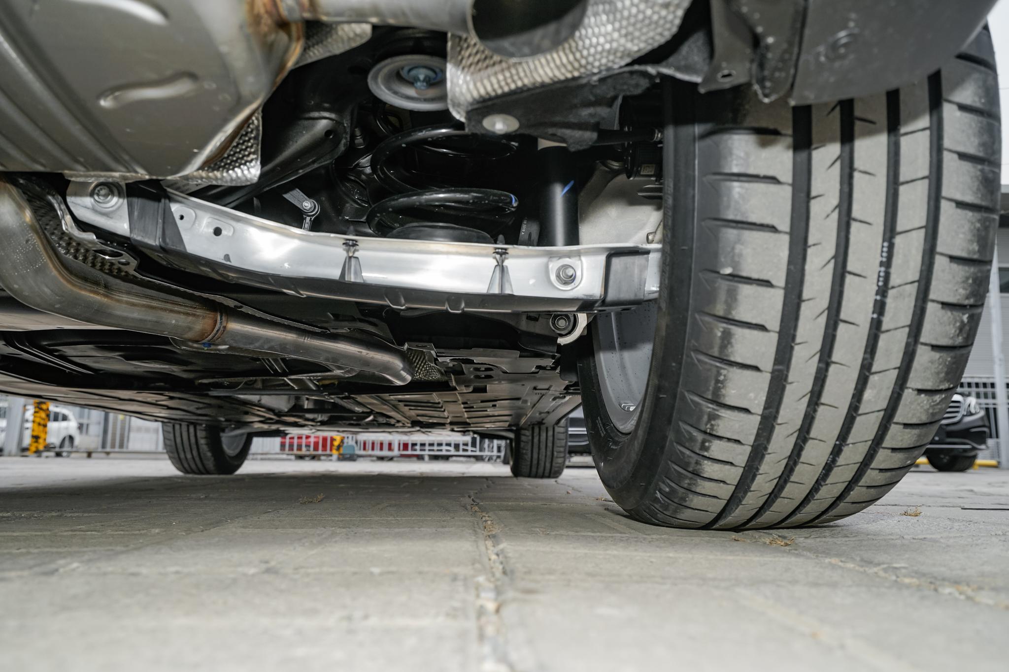 奔驰glb220空间测评,改款奔驰glb200动感型配置