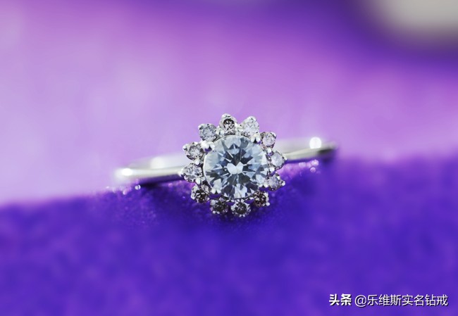 结婚戒指应该买什么价格,一般结婚戒指大概多少钱合适