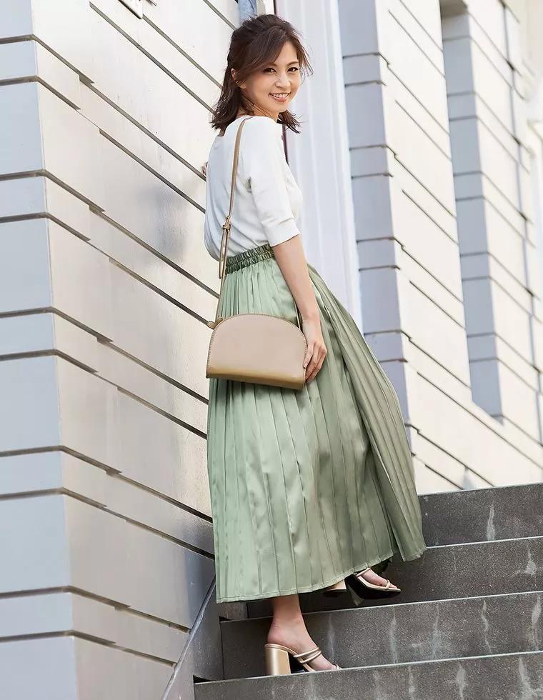 我到点下班素材,上班穿搭vs下班穿搭