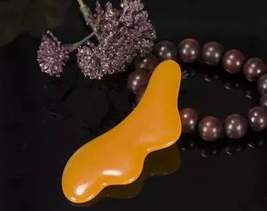 蜜蜡首饰十大克星,佩戴蜜蜡的注意事项