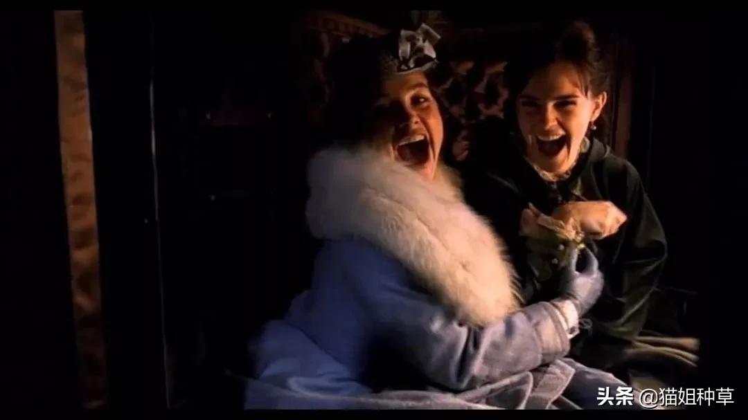 穿出奥斯卡复古名媛感，《小妇人》的设计美学超好用