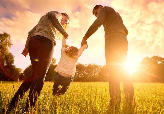 儿童怎么避免插座危险,被插座电了该如何自救