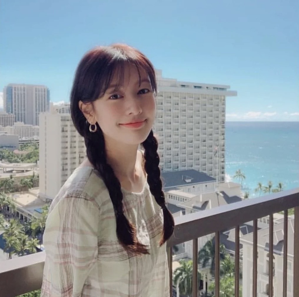 圣罗兰粉底液lc1和阿玛尼权力测评,圣罗兰超模粉底和恒久有什么区别