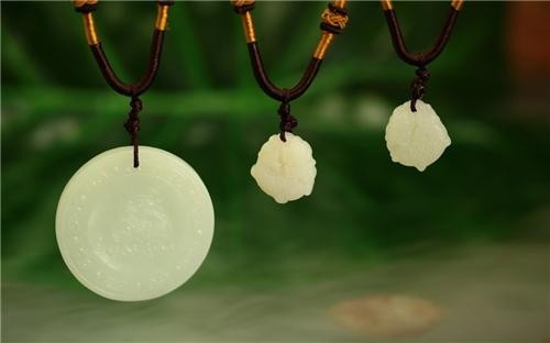 怎么辨别和田玉的真假，和田玉的功效