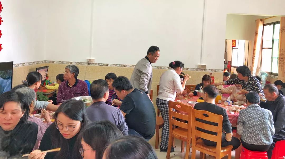 不变的是味道改变的是距离,不变的是茶颜悦色的味道