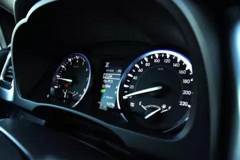 试驾汉兰达2.0t四驱豪华版,试驾2.0t四驱汉兰达越野视频