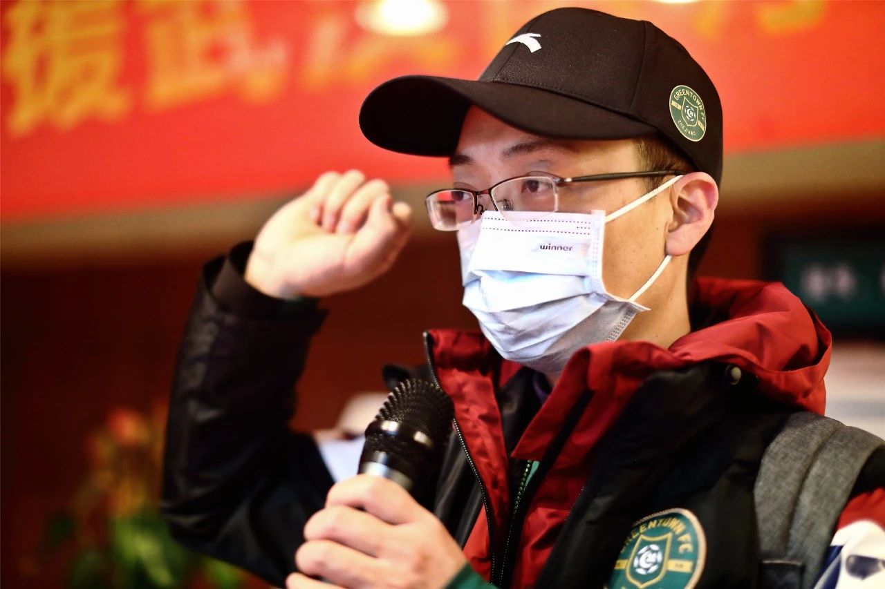 逆行出征驰援武汉,驰援武汉白衣逆行出征