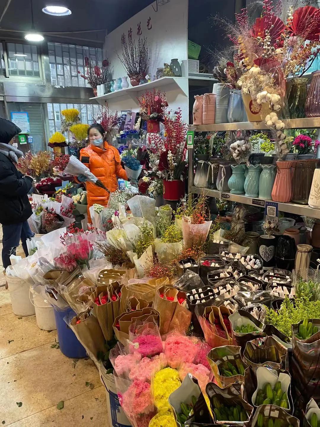 实拍青岛花卉市场！你每年都会选购哪些品种的年宵花呢？