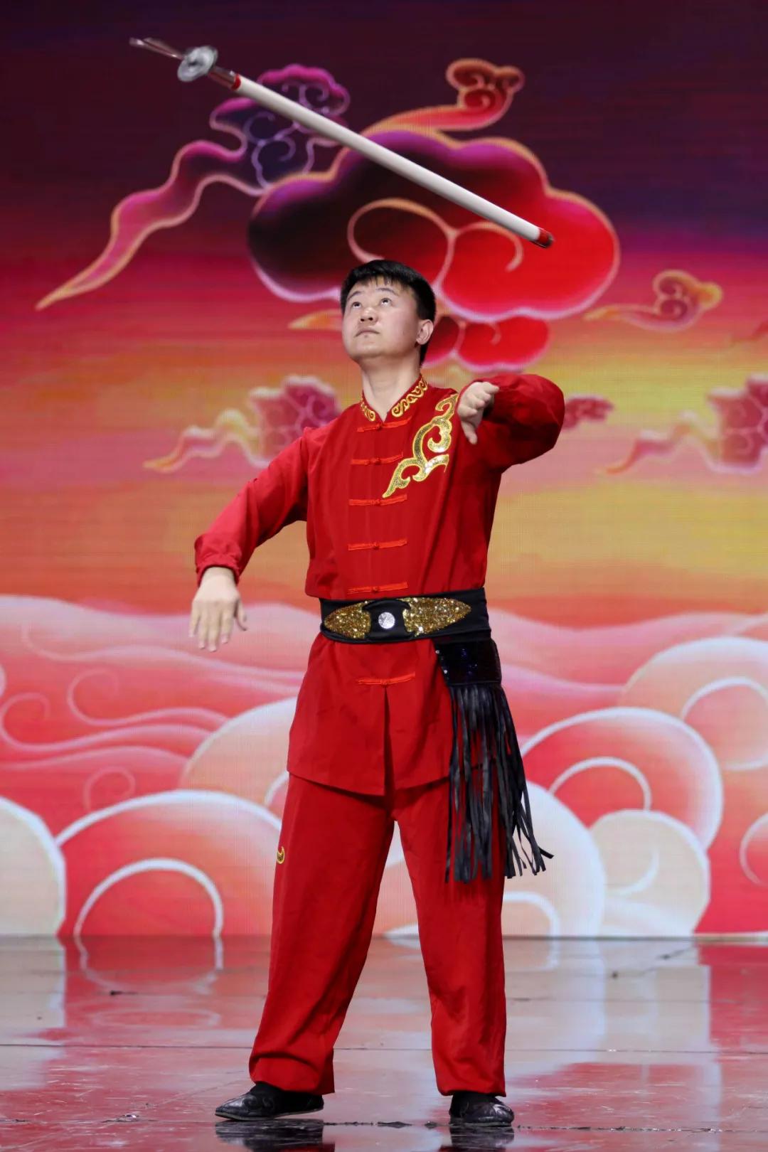 文安VS特克斯|少年展示传承600余年的高杆绝技,每一个动作都令人心惊胆颤