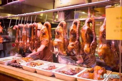 疫情时代的泰华餐饮人：像金刚川上的那座桥一样，被命运反复轰炸