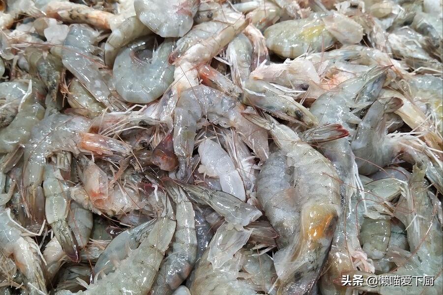 冷冻虾是弯曲的好还是直的好,冷冻虾是直的新鲜还是弯的新鲜