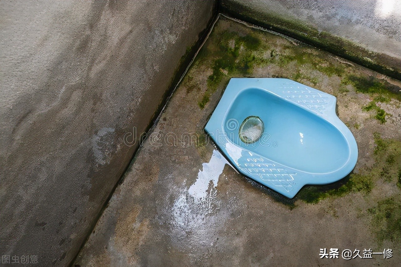 卫生间蹲便处向楼下渗水怎么维修,蹲便周围缝隙漏水怎么修