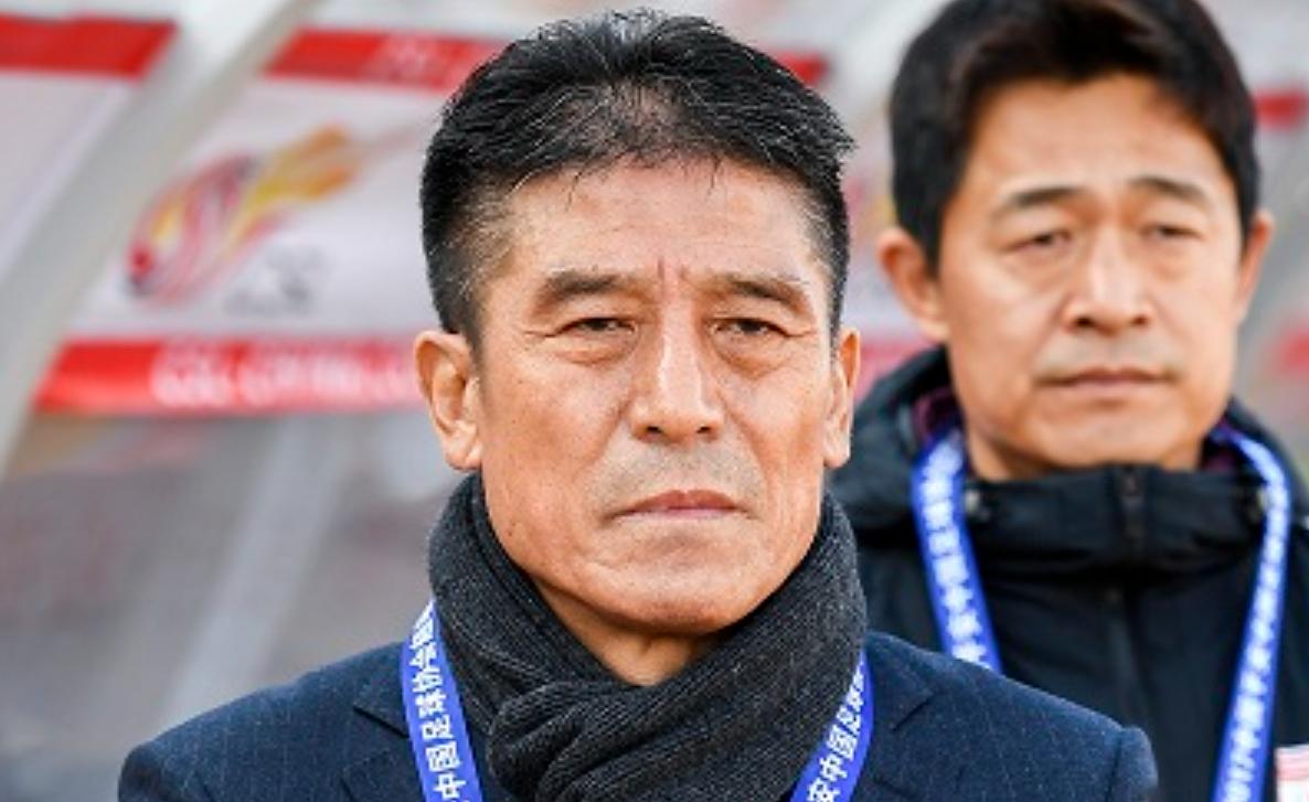 让那英苦恋10年，两个女人为他未婚生子，如今的高峰怎么样了？