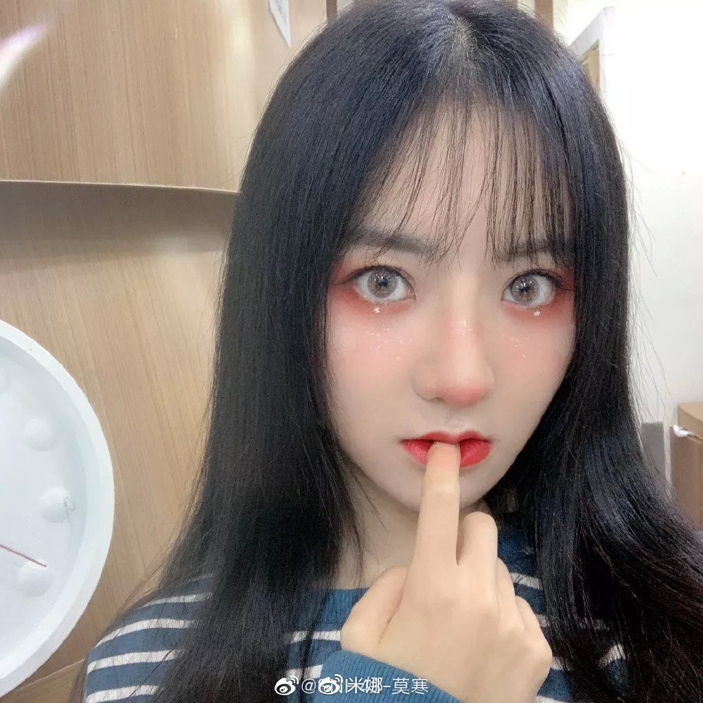 泫雅ins晒美照,泫雅携新作品回归