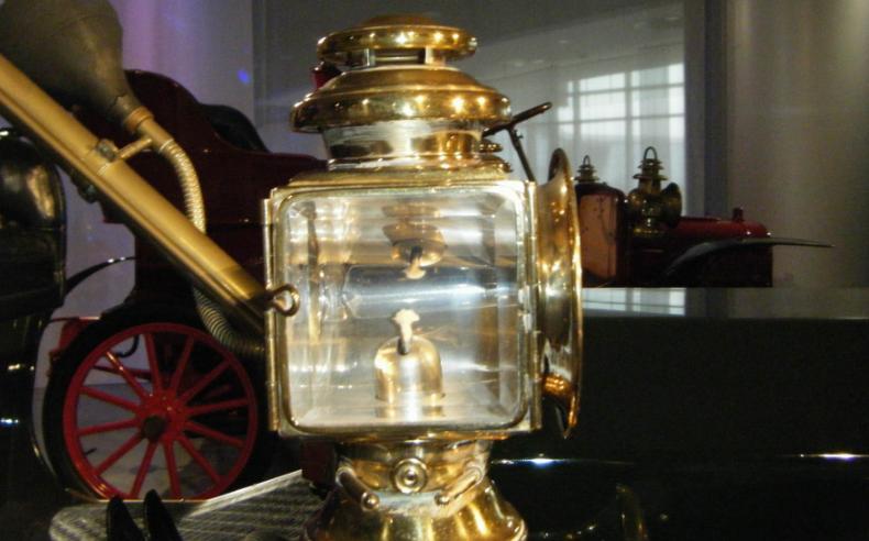 开着大灯看花灯，细数车灯进阶史~