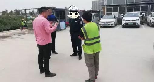 春运车站滞留百万人,春运车厢最多挤多少人