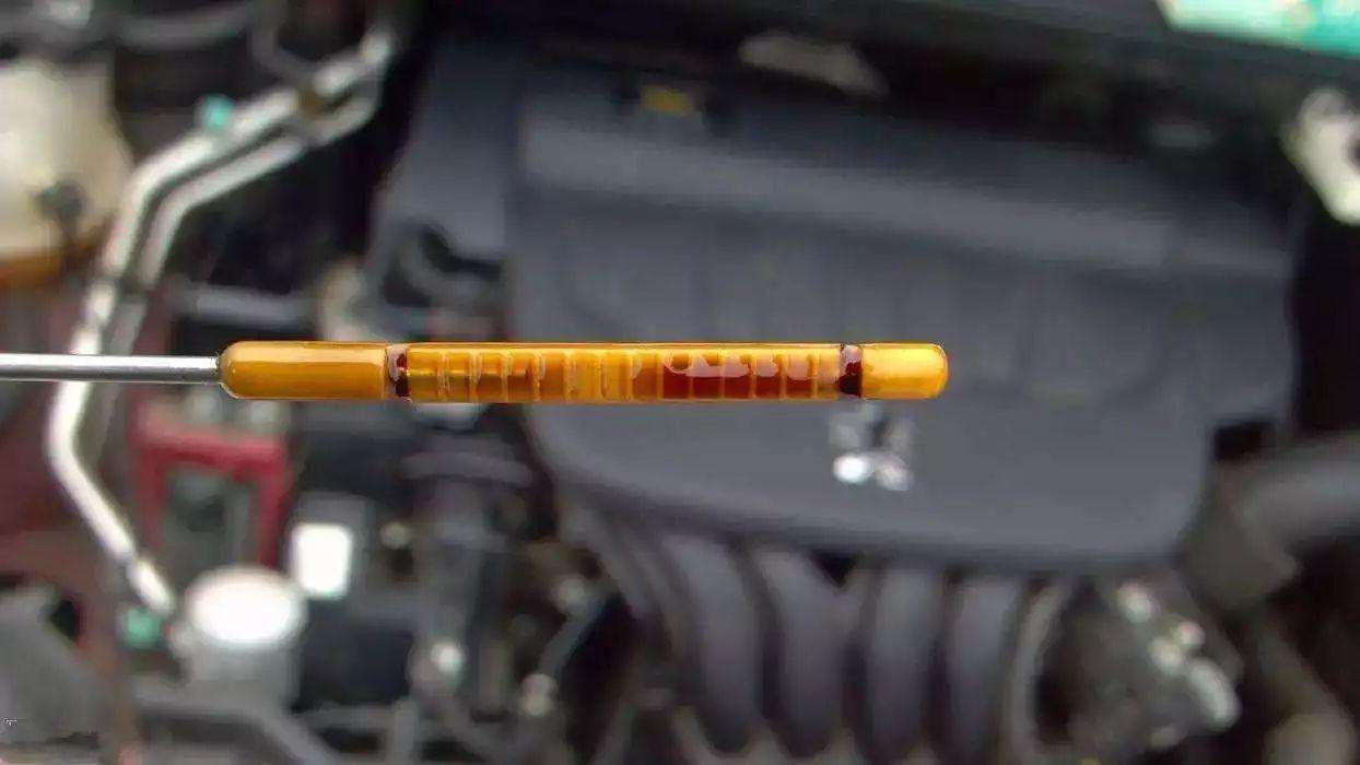 为什么不建议面包车，更换5W-40全合成机油，修理工告诉你原因