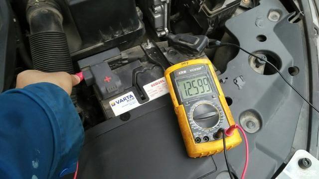 冬天太冷汽车打不着火怎么办,冬天汽车不开预热正确方法