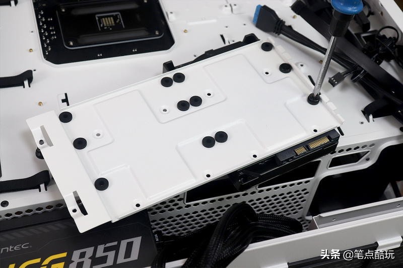 鑫谷开元t1黑色全塔大机箱评测,鑫谷开元t1能横装显卡吗