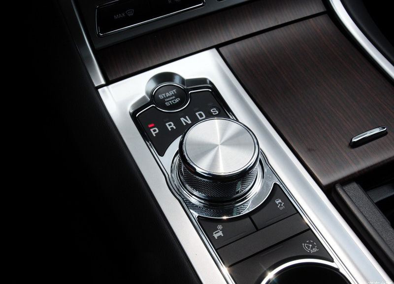 英伦捷豹xfl,捷豹六折轿车