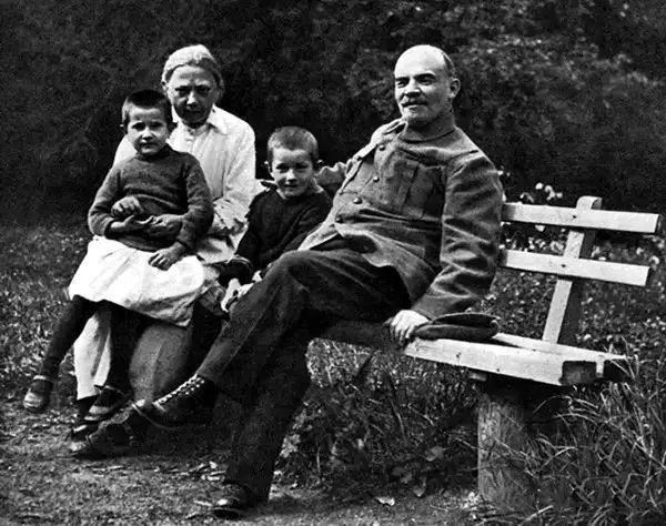 列宁照片超清,列宁年轻时候的照片