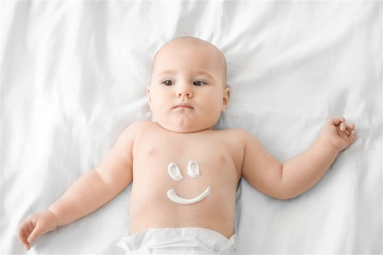 宝宝的皮肤一到秋天就干燥发红,宝宝秋季脸干燥发红怎么办