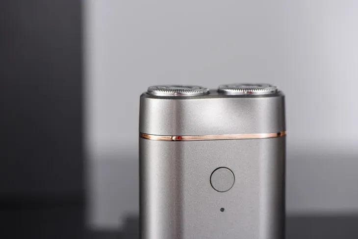 红点奖剃须刀视频 (德国if设计金奖剃须刀)