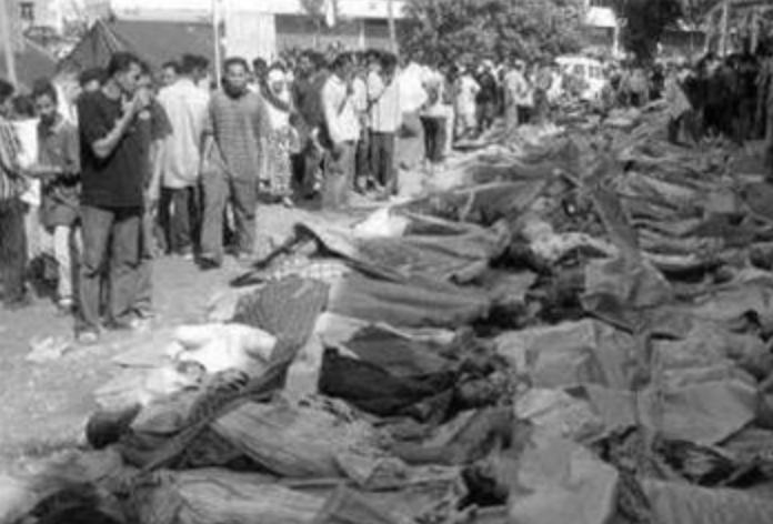 印尼杀了50万华人的原因,印尼杀了50万华人纪录片