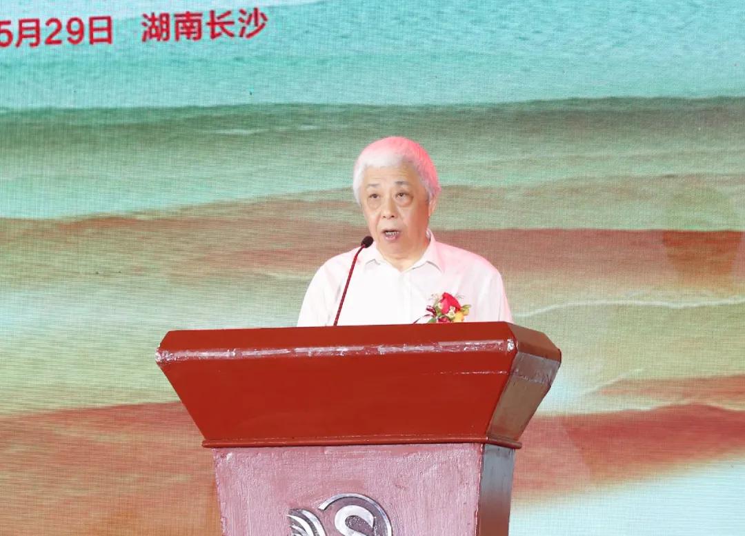 百亿富豪加持，2年成就超级IP，汉王酒业要领跑酱酒“名场面”？