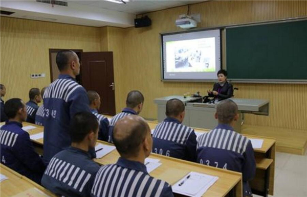 死刑缓期两年执行是什么意思啊,死刑缓期两年执行意味着什么