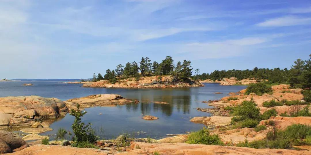 世界上唯一不允许结婚的国家,世界唯一一个不可以离婚的国家