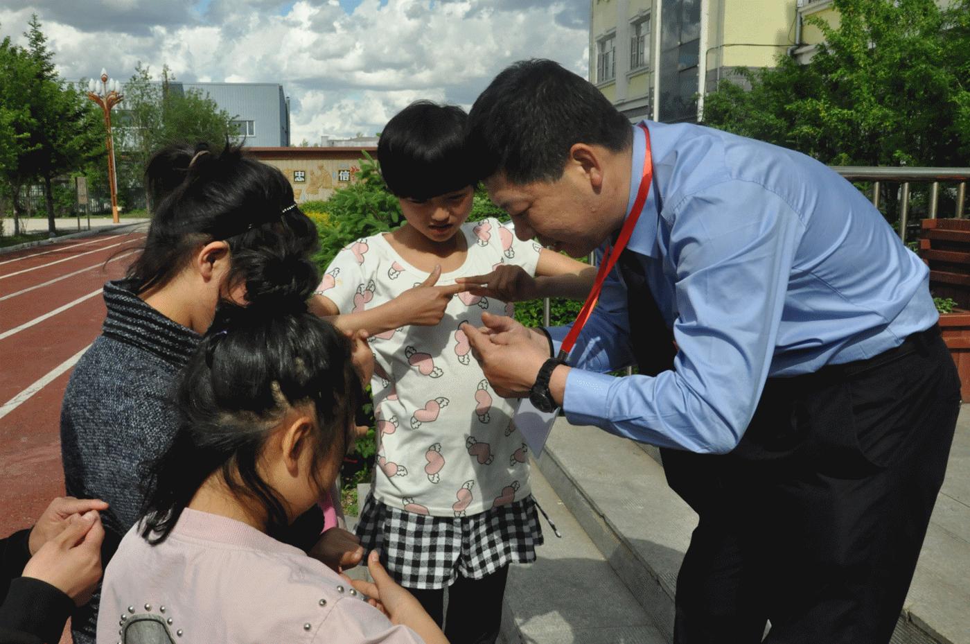 检察院到儿童福利院开展什么活动,检察院迎六一福利院送温暖活动