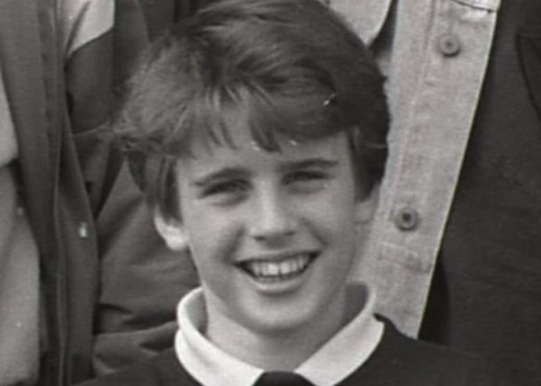 马克龙多少岁与布丽吉特结婚,马克龙年轻时照