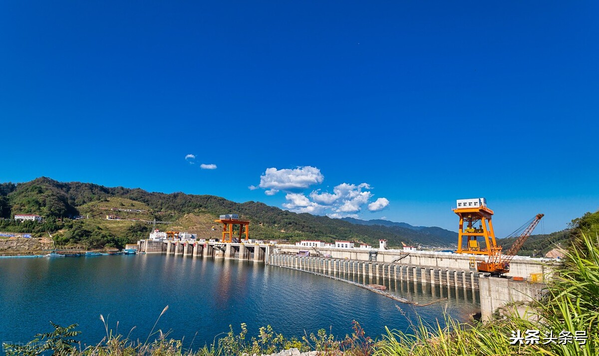 沅陵的人沈从文,沈从文湘西凤凰人