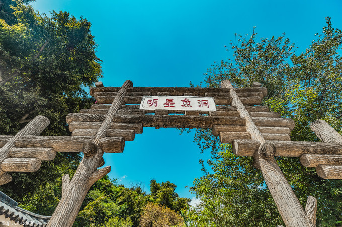 2001年抚仙湖水下古城真实视频,罕见的湖泊风光摄影